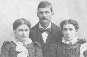 Nina Flora Shortridge, Joseph Oscar Shortridge, and Anna Laura Shortridge